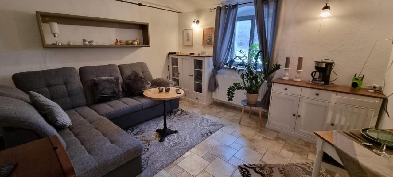 Monteur-Ferienwohnung Ot Naundorf Naundorf  Exterior photo